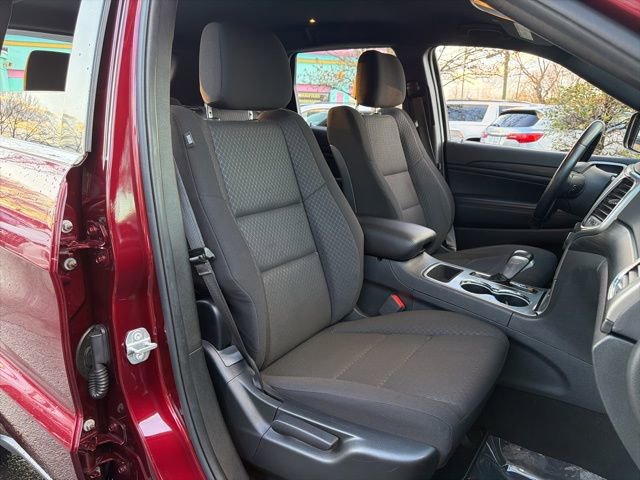 Used 2020 Jeep Grand Cherokee Laredo AWD/4WD image 11