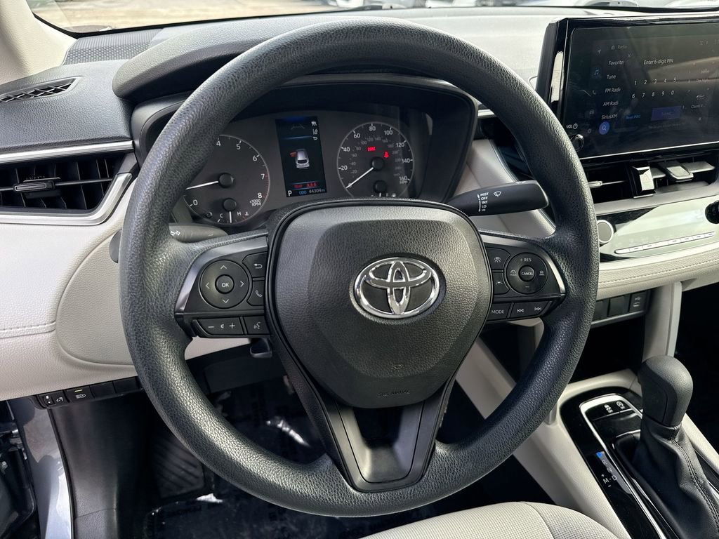 Used 2023 Toyota Corolla Cross L image 11