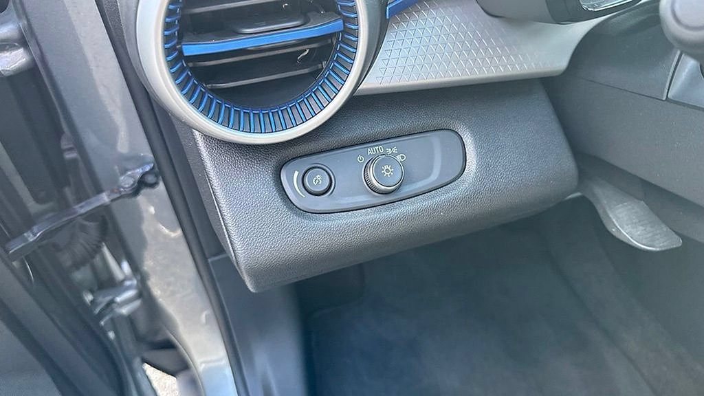 Certified 2024 Chevrolet Trax LS FWD image 15