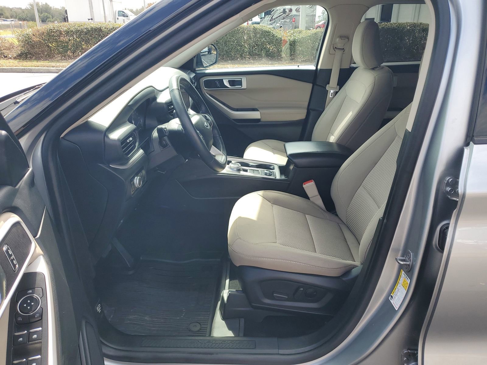 Certified 2023 Ford Explorer XLT image 19