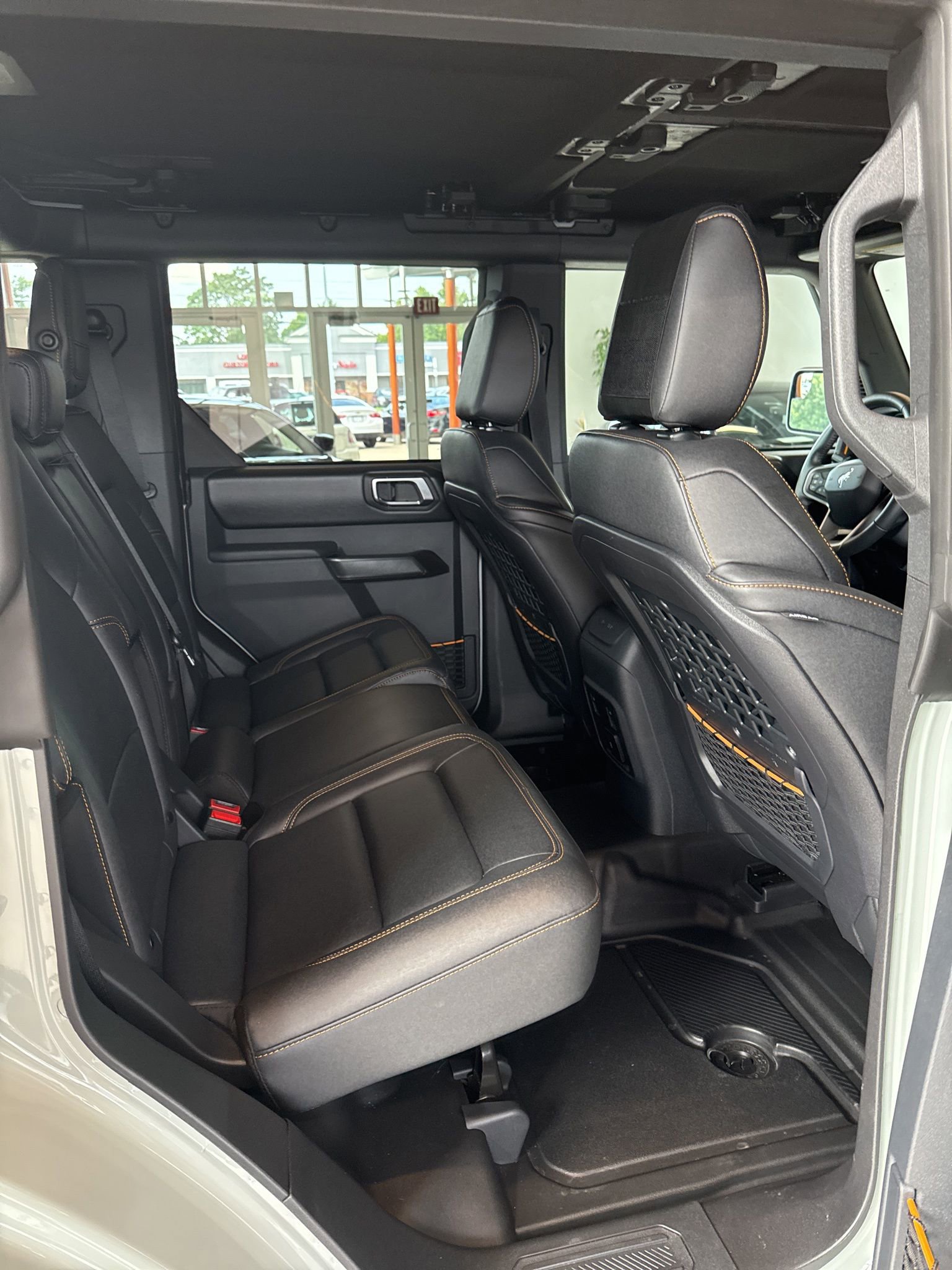 Used 2024 Ford Bronco Badlands image 16