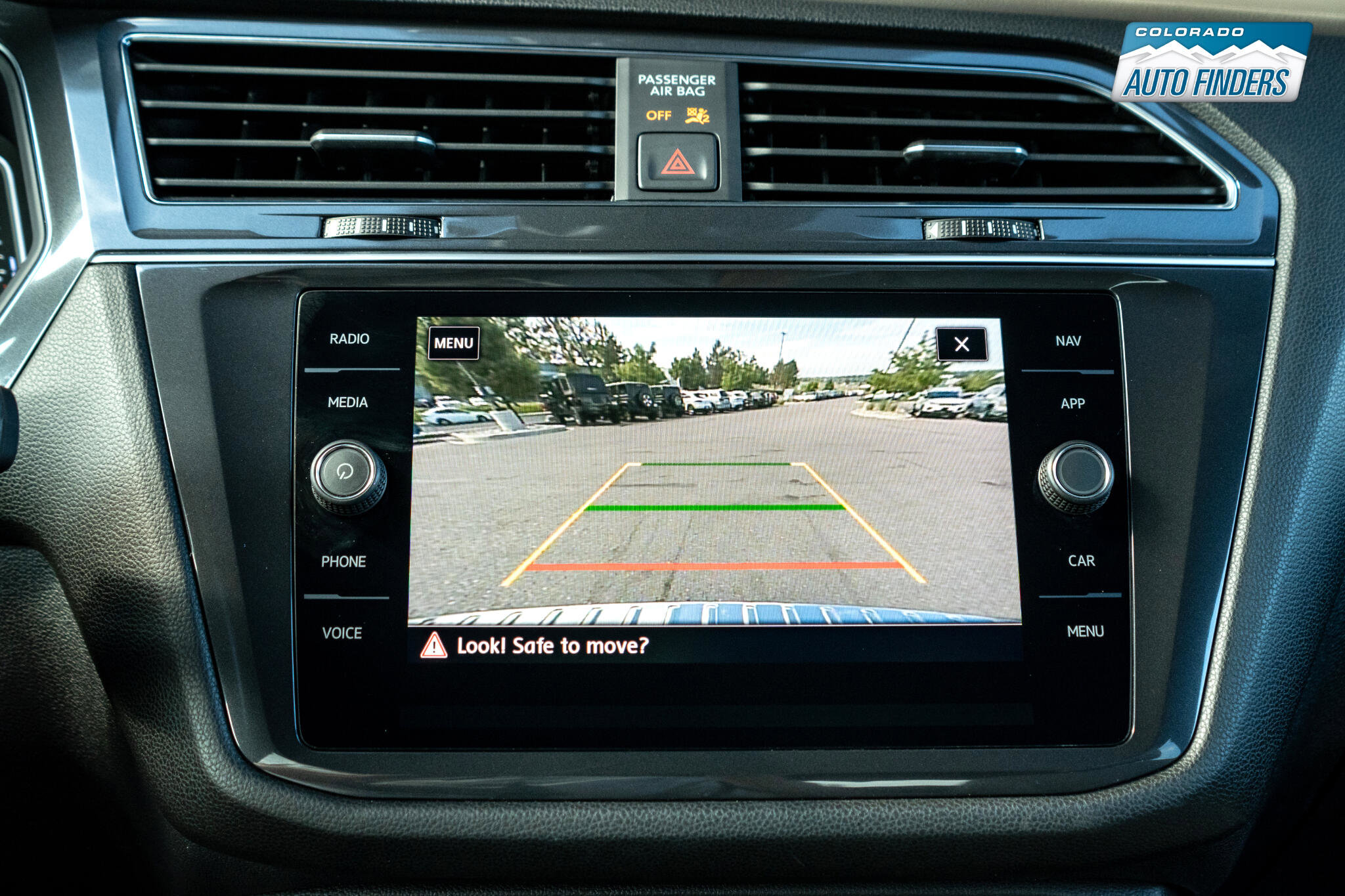 Used 2020 Volkswagen Tiguan SEL Premium R-Line image 15