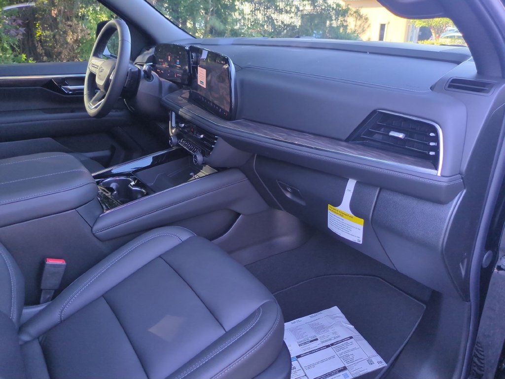 New 2027 Chevrolet Suburban Z71 w/ Comfort Package AWD/4WD image 40