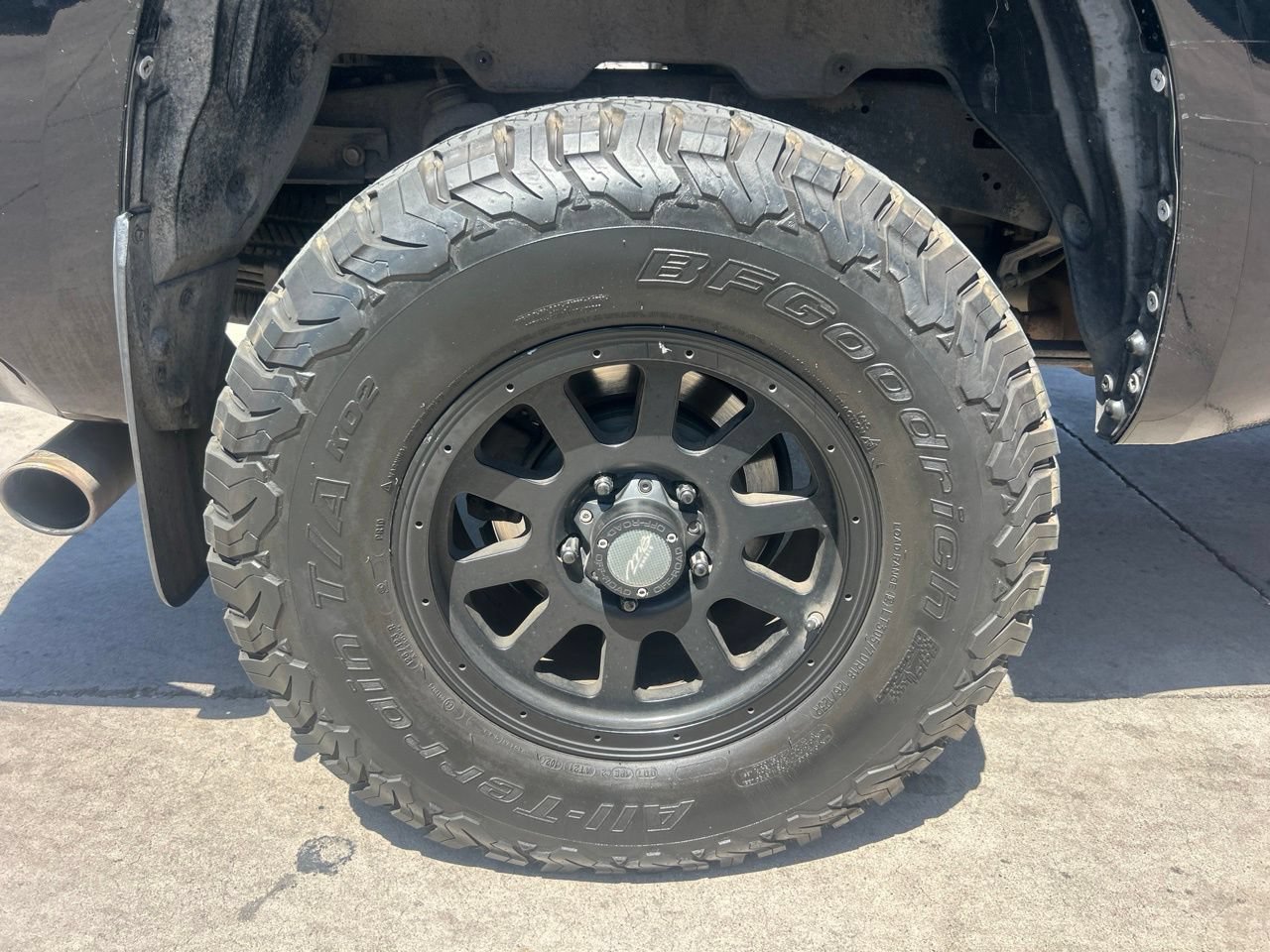 Used 2017 Toyota Tundra SR5 AWD/4WD image 2
