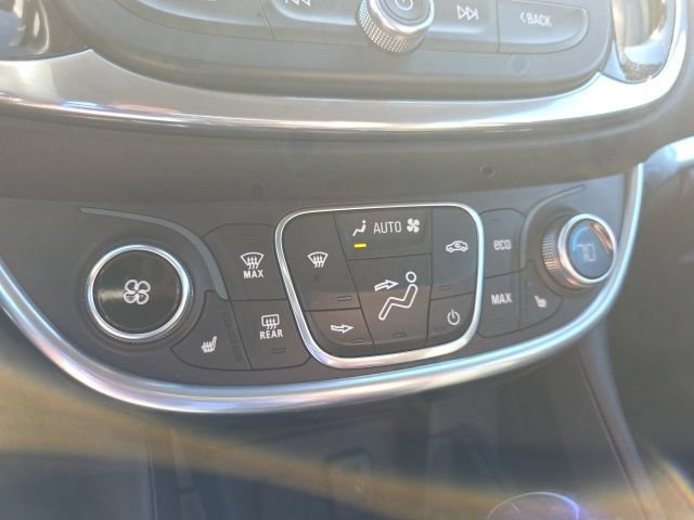 Used 2017 Chevrolet Volt Premier w/ Driver Confidence II Package FWD image 23