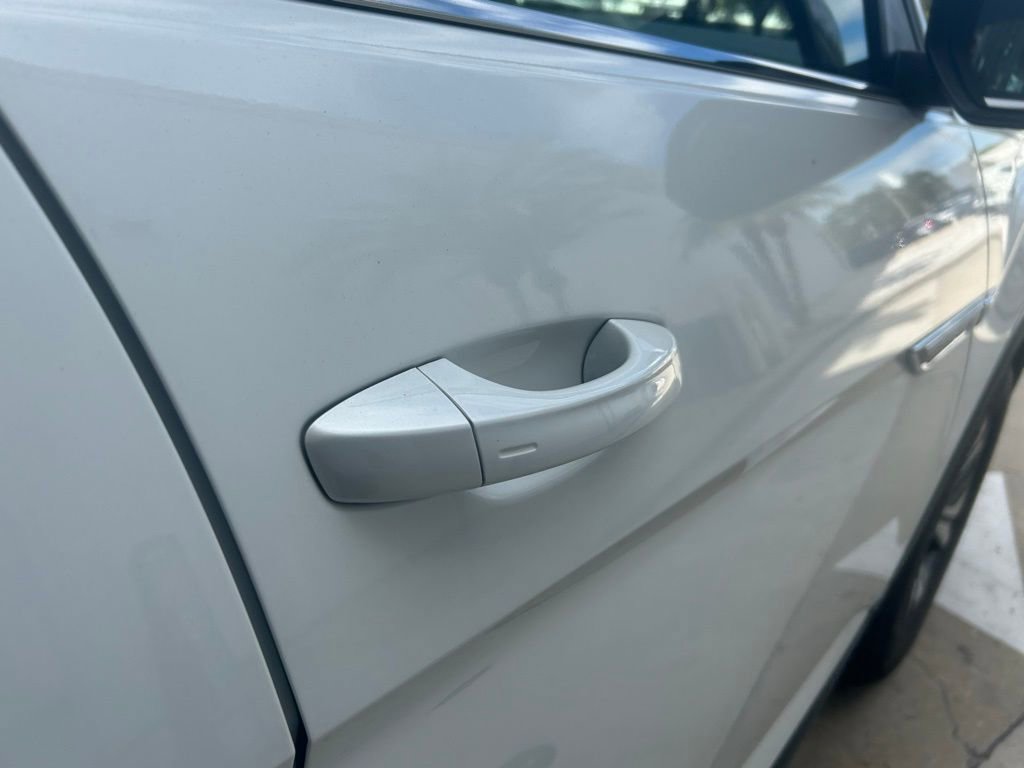 New 2026 Volkswagen Atlas Cross Sport SE image 32