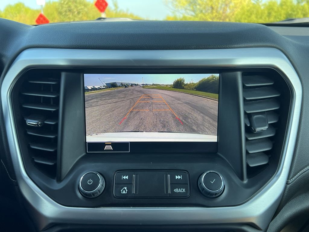 Used 2023 GMC Acadia SLT w/ LPO, Floor Liner Package image 28