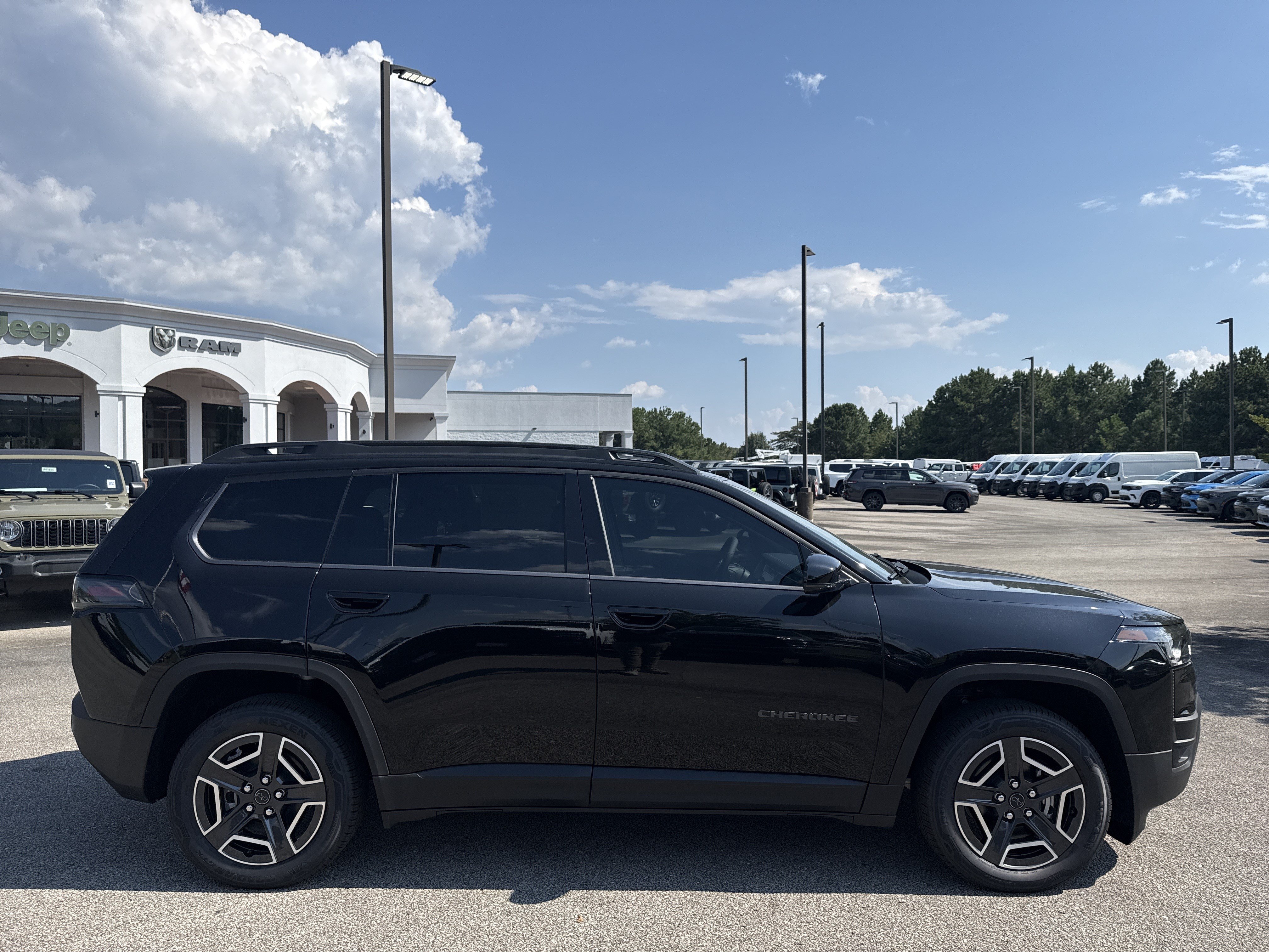 New 2026 Jeep Cherokee Limited AWD/4WD image 8