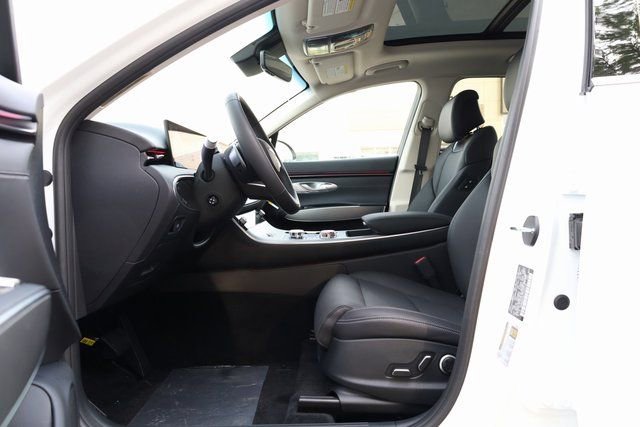 New 2026 Genesis GV70 2.5T Select image 12