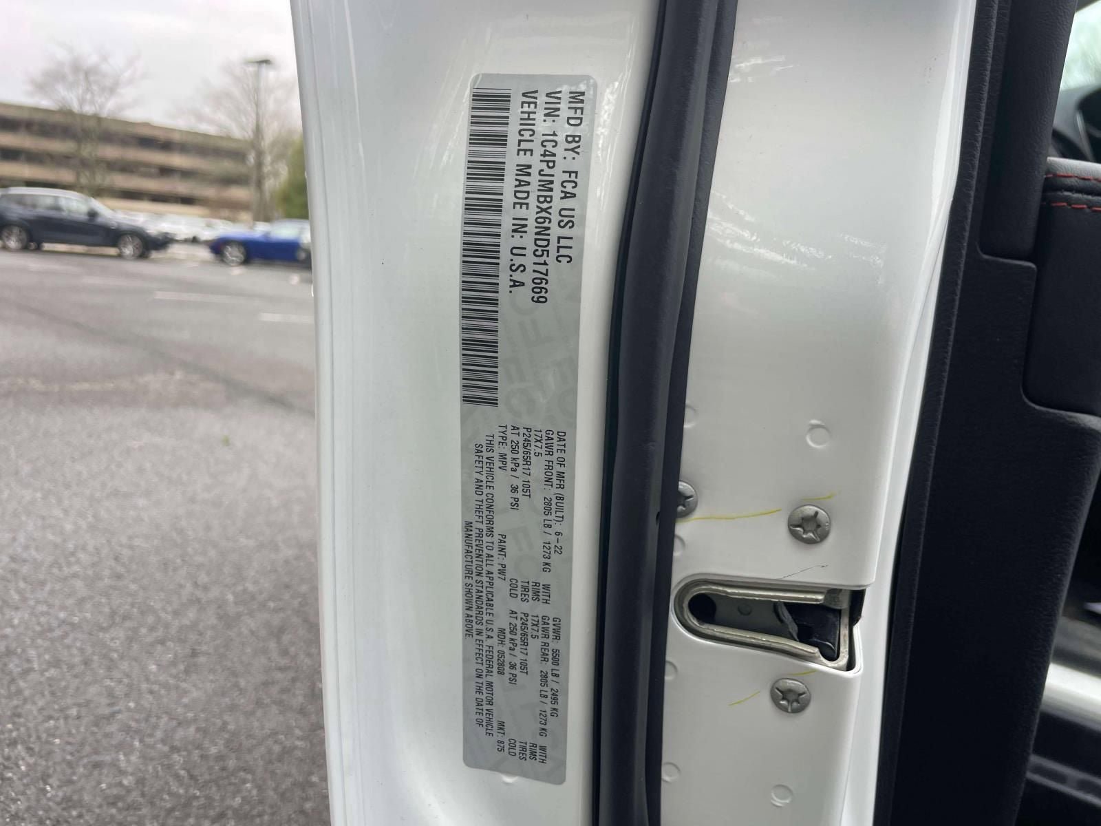 Used 2022 Jeep Cherokee Trailhawk image 19