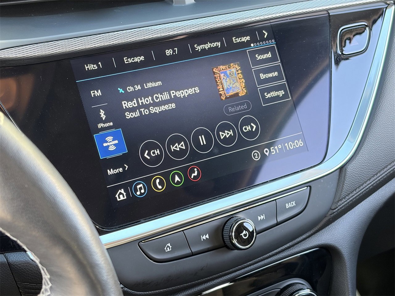 Used 2020 Buick Encore GX Essence w/ Experience Buick Package image 26