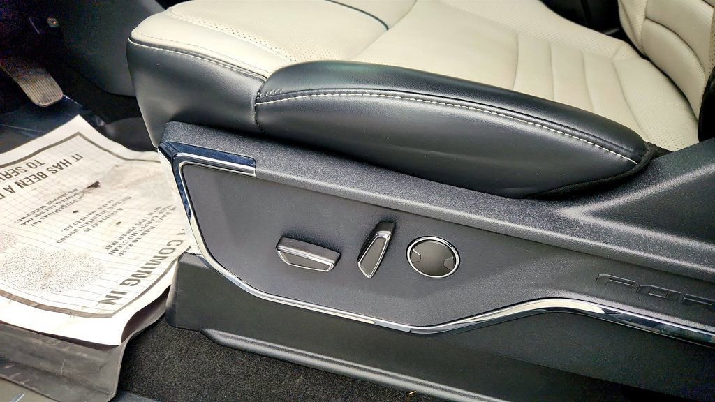 Used 2023 Ford F150 Lightning Platinum image 12