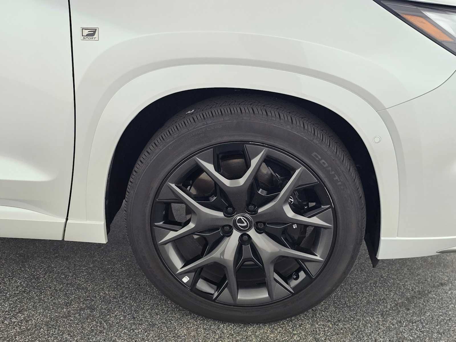 Certified 2025 Lexus TX 500h AWD w/ Technology Package image 9