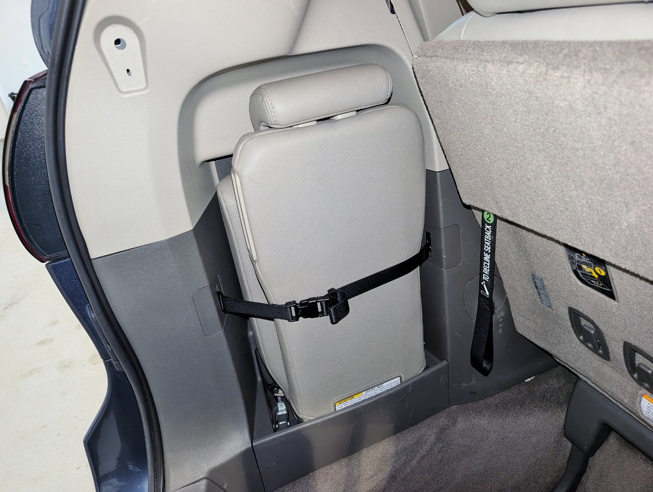 Used 2017 Toyota Sienna XLE image 27