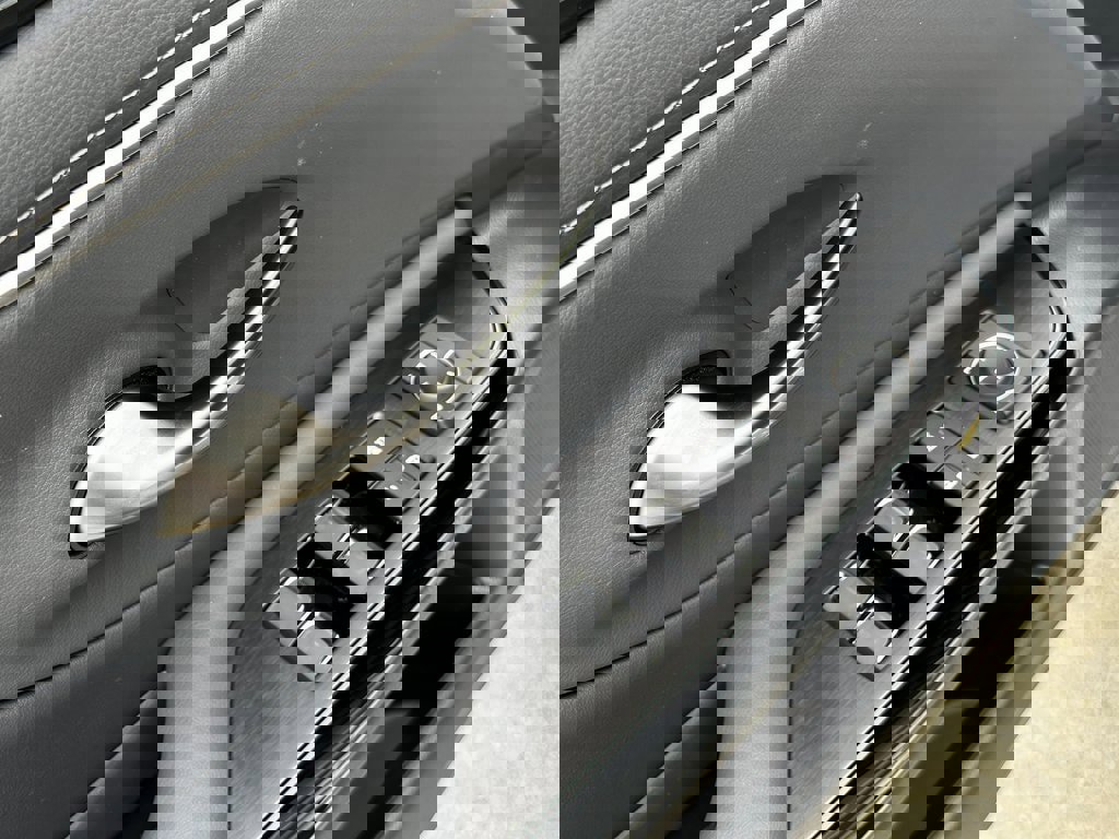 New 2025 Lexus ES 350 image 24