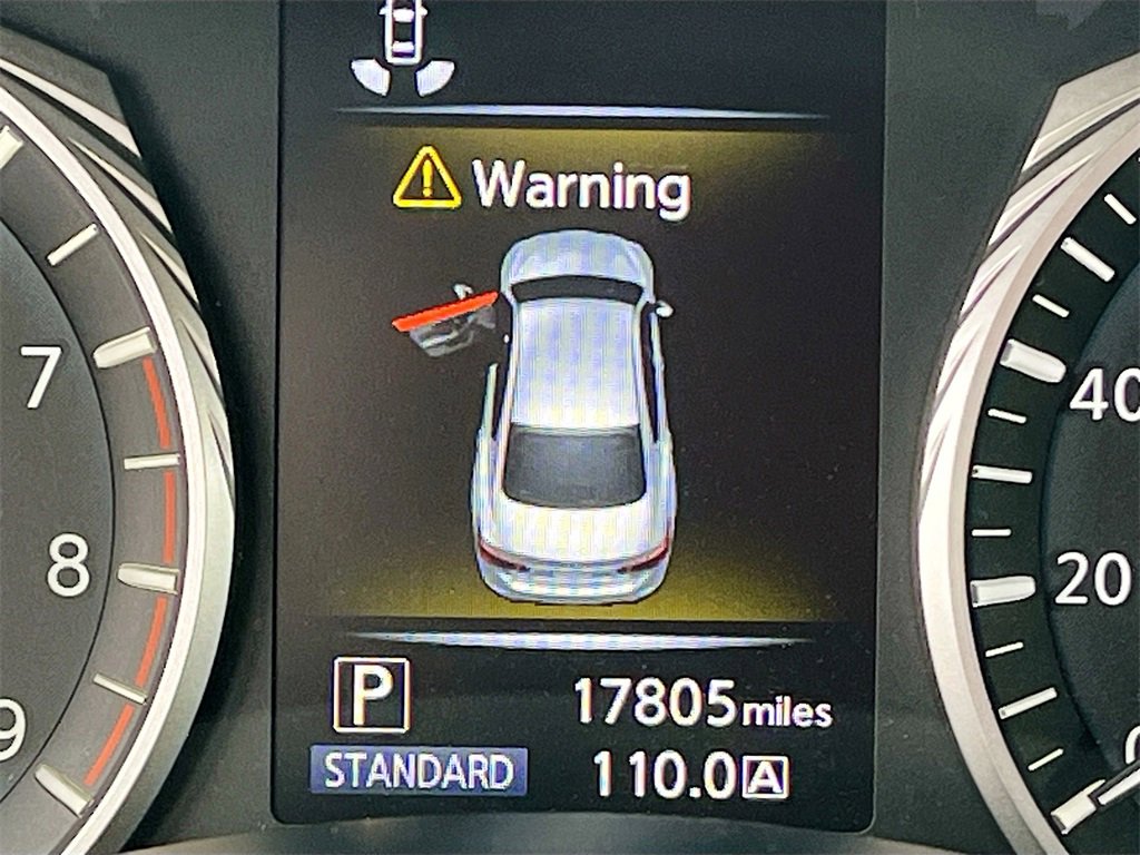 Used 2024 INFINITI Q50 Sensory image 12