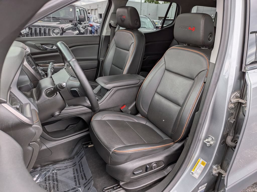 Used 2023 GMC Acadia AT4 w/ Preferred Package AWD/4WD image 12