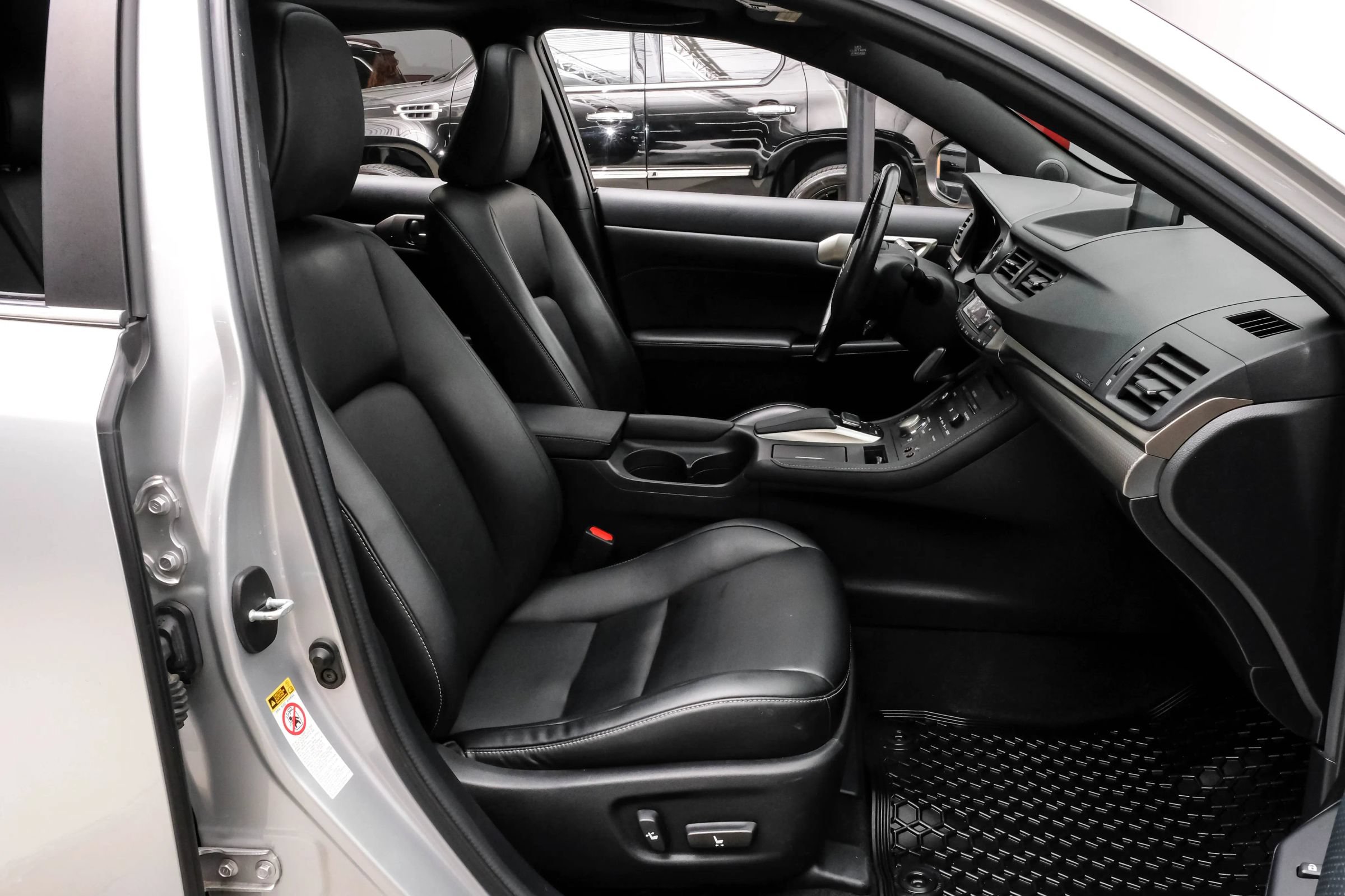 Used 2016 Lexus CT 200h w/ Navigation Package FWD image 35