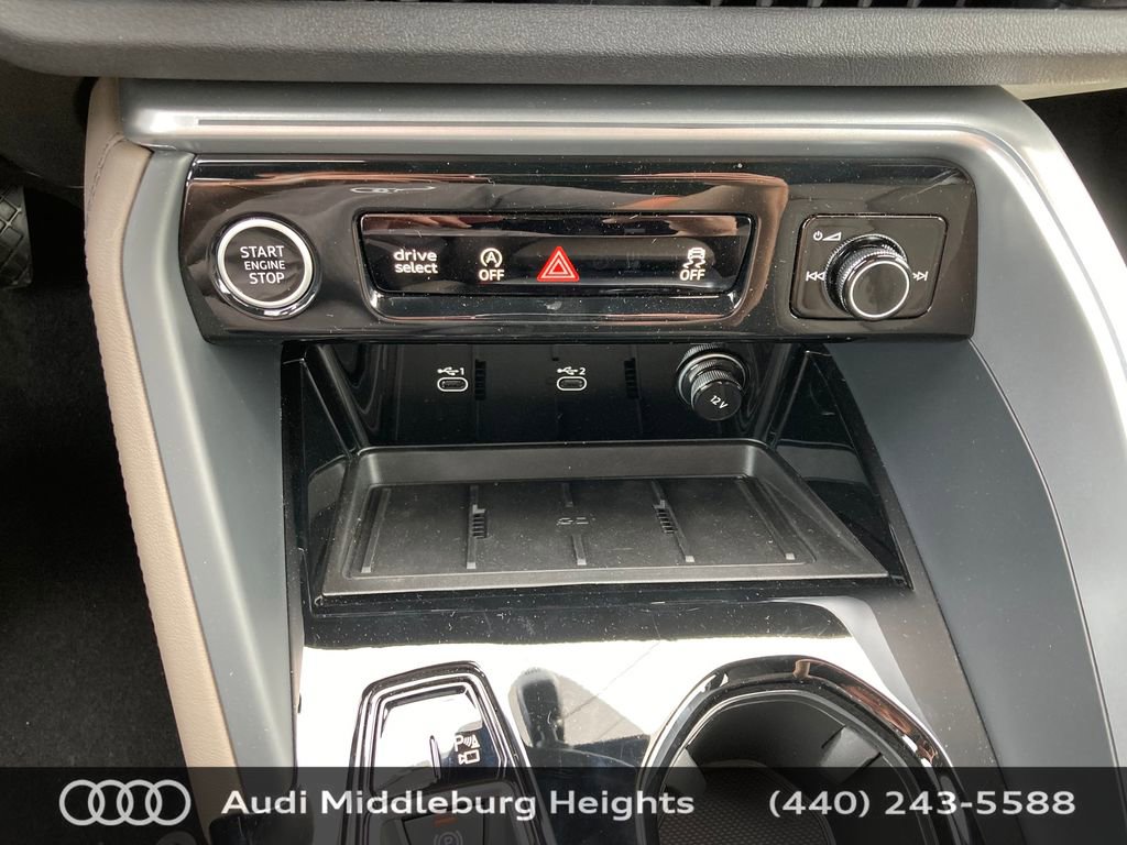 Certified 2025 Audi Q5 Premium Plus w/ Premium Plus image 40