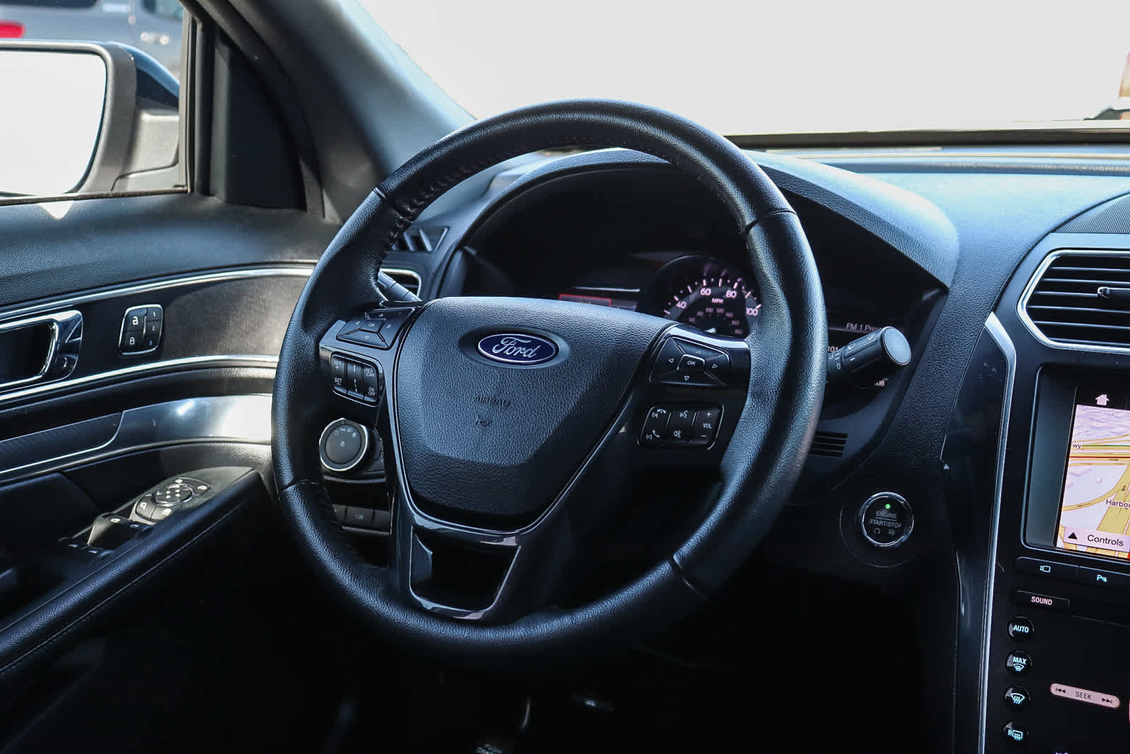 Used 2019 Ford Explorer Sport w/ Equipment Group 401A AWD/4WD image 16