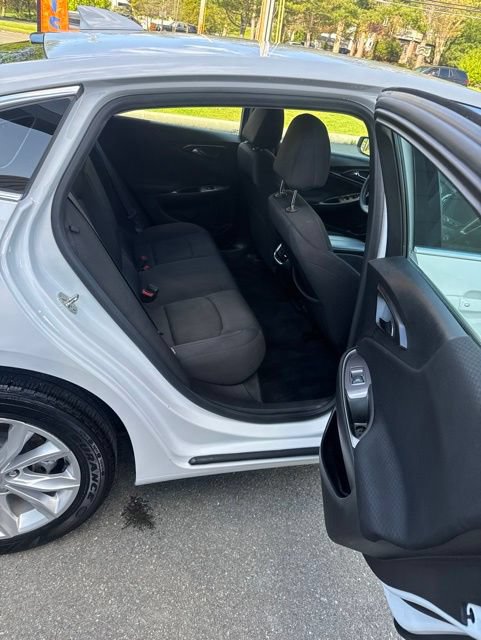 Used 2024 Chevrolet Malibu LT FWD image 17