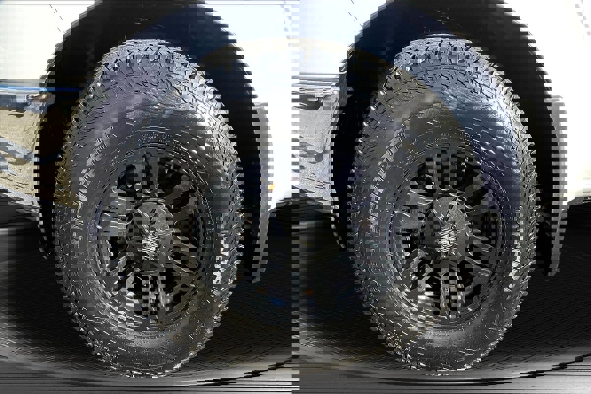 Used 2008 Nissan Frontier SE w/ SE Value Truck Pkg image 30