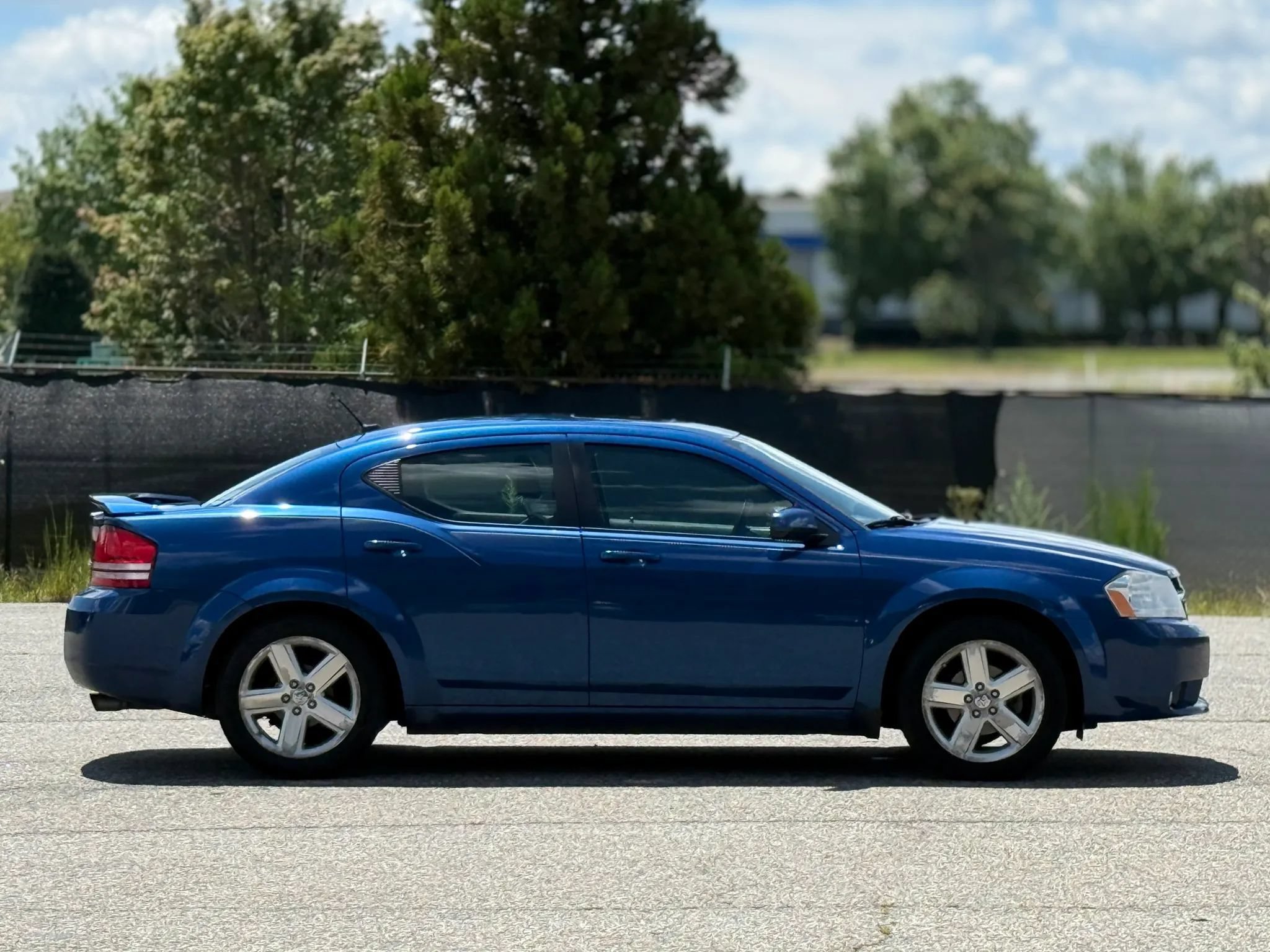 Used 2010 Dodge Avenger R/T w/ Premium Convenience Group FWD image 7