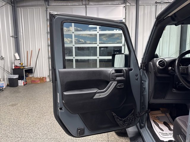 Used 2014 Jeep Wrangler Unlimited Sahara w/ Max Tow Package image 7