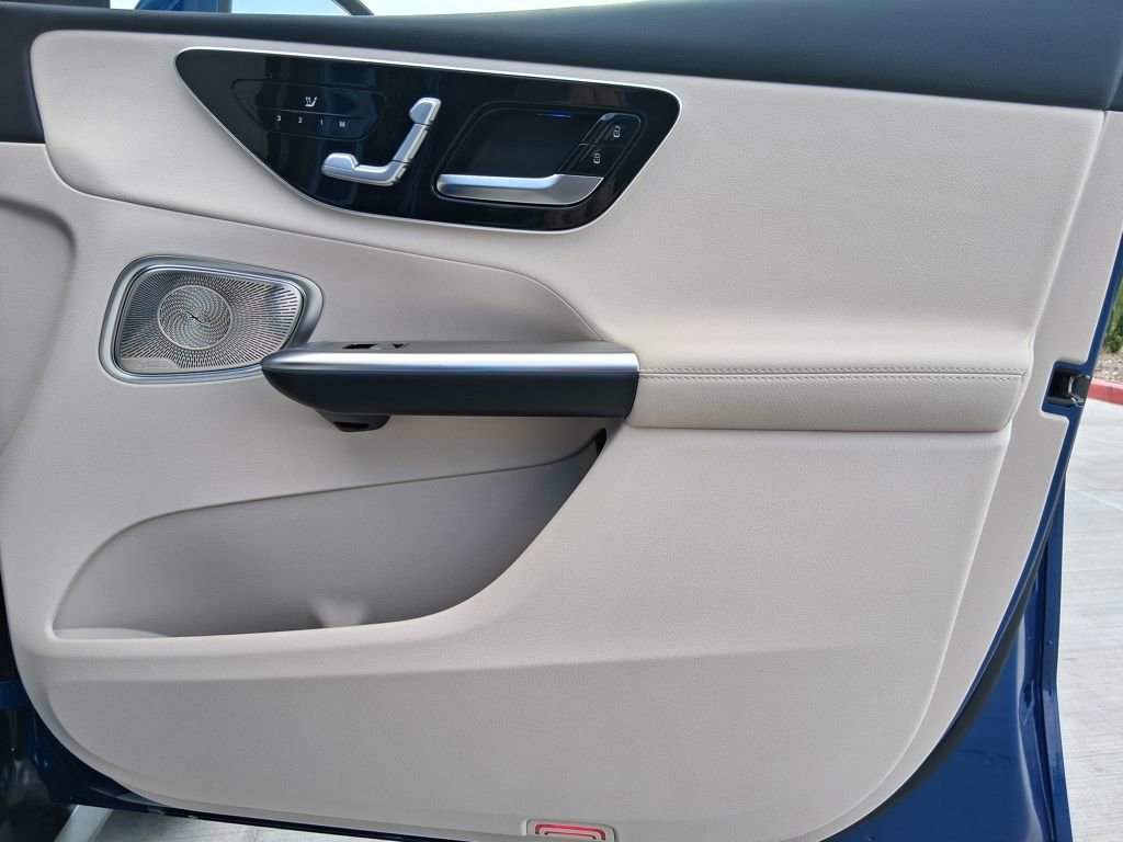 New 2026 Mercedes-Benz GLC 300 image 25