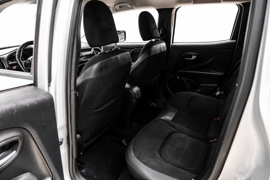 Used 2017 Jeep Renegade Altitude image 40