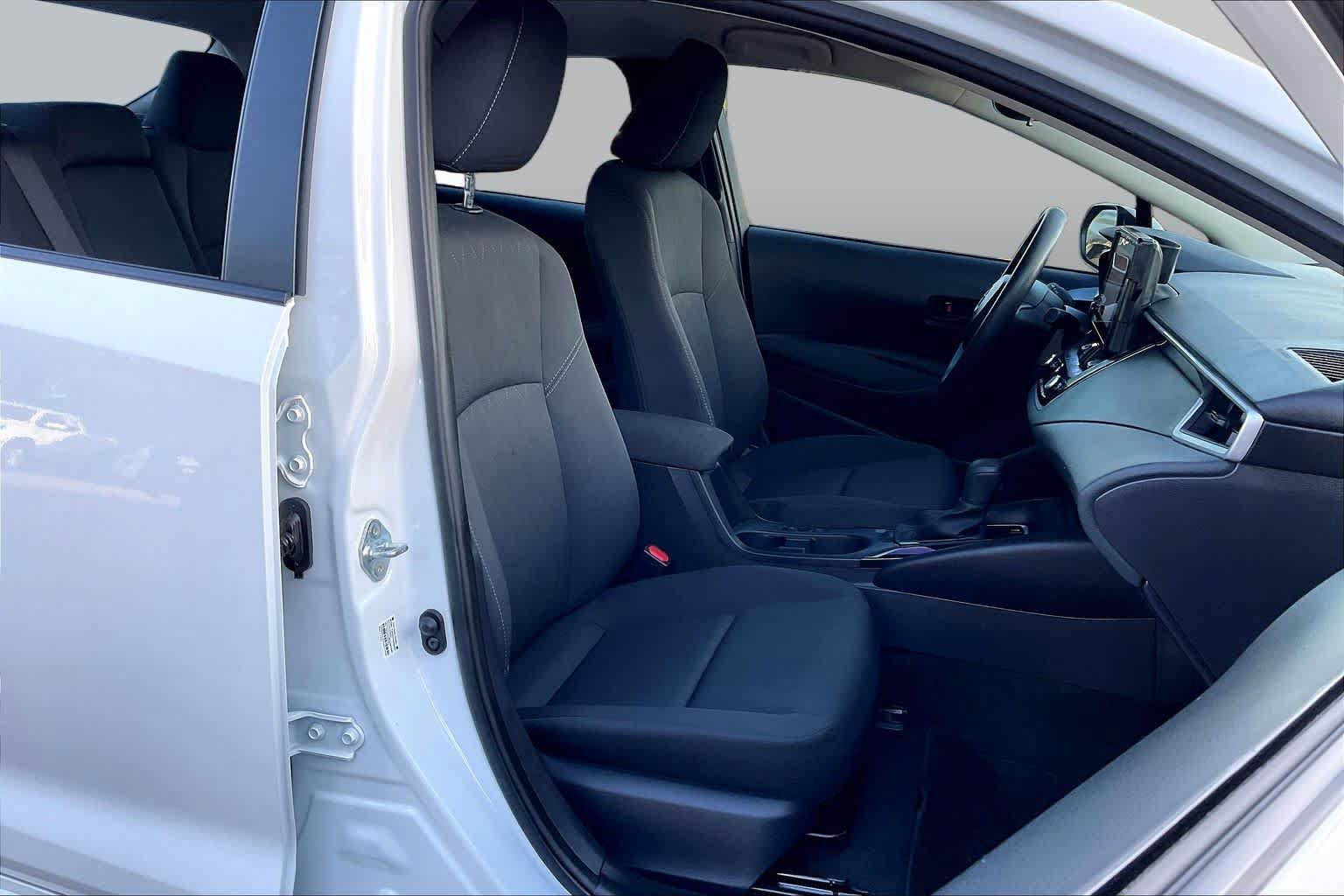 Used 2026 Toyota Corolla LE FWD image 9