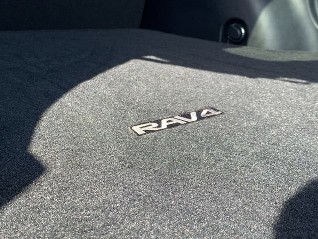 Used 2015 Toyota RAV4 XLE AWD/4WD image 39