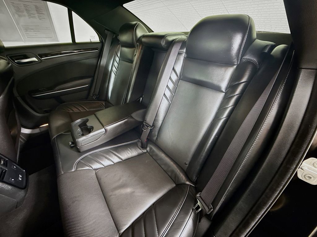 Used 2023 Chrysler 300 C image 24