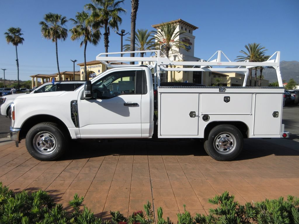 New 2026 Ford F250 XL w/ XL Chrome Package
