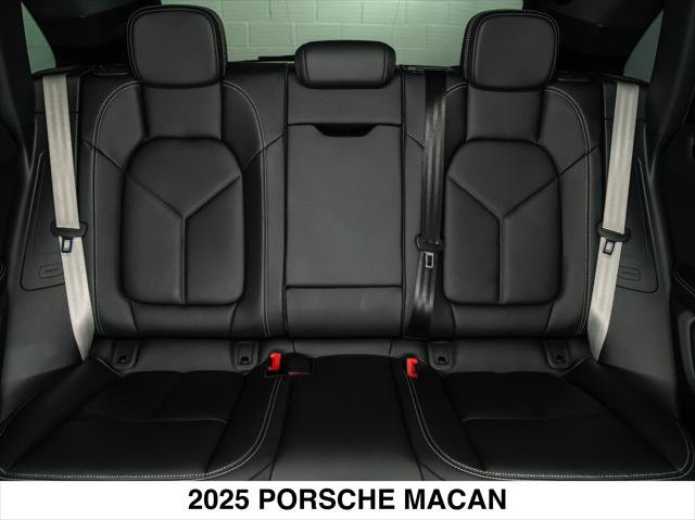 Used 2025 Porsche Macan Turbo AWD/4WD image 19