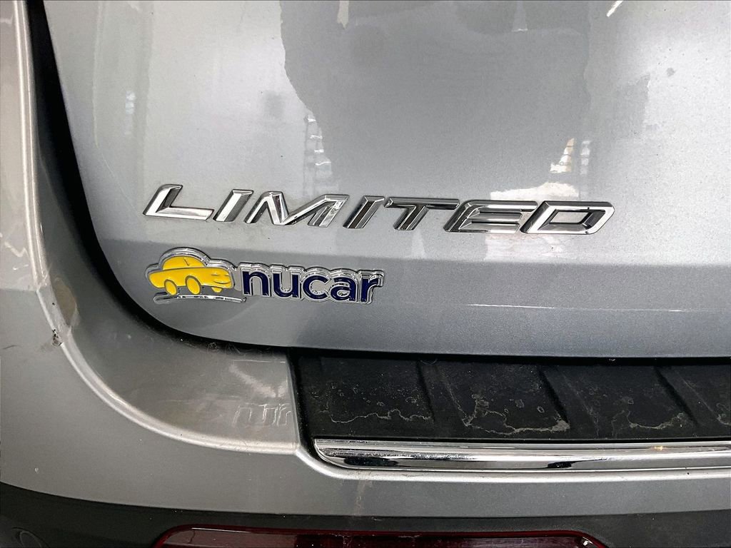 Used 2023 Ford Explorer Limited image 29