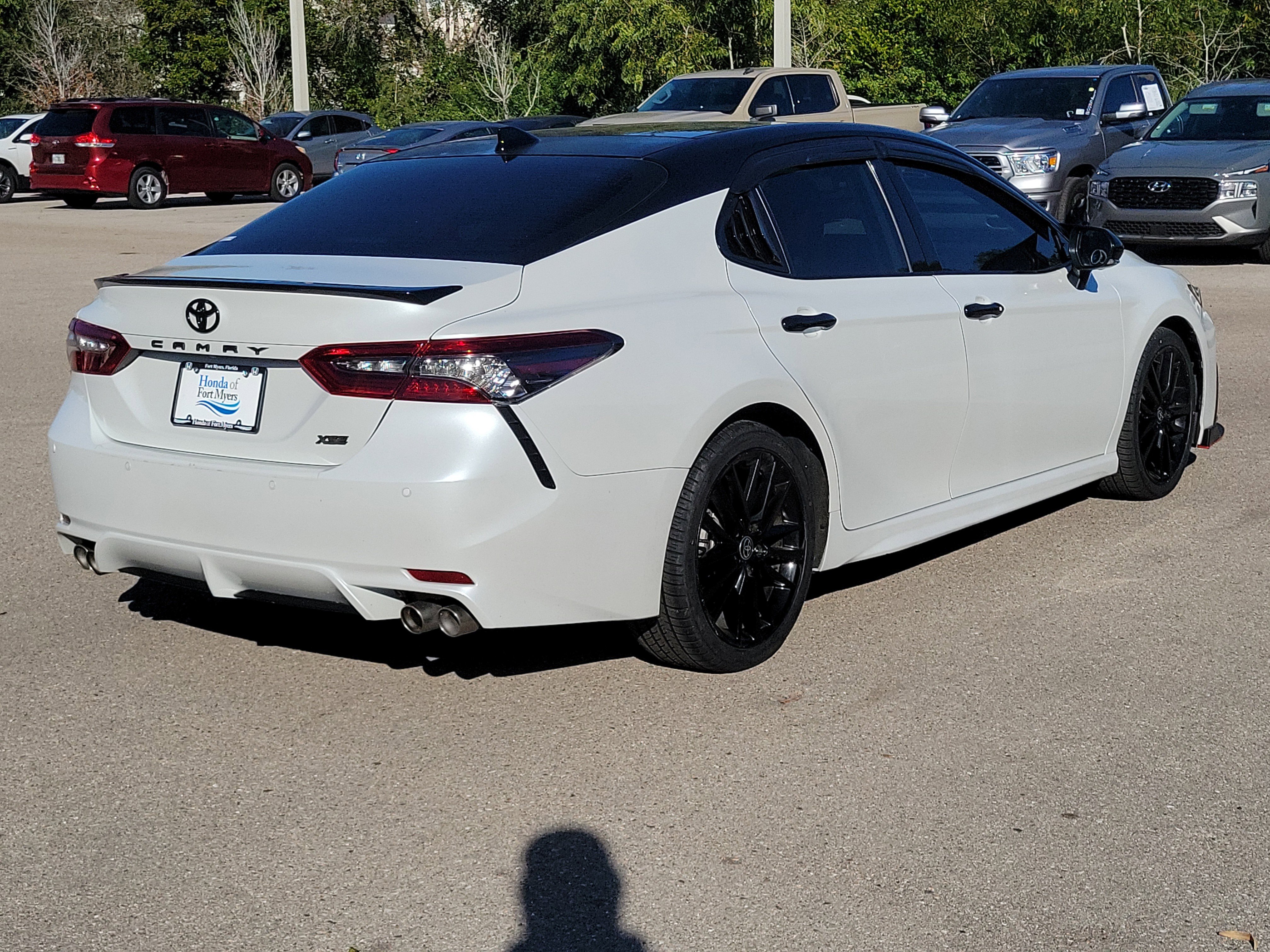 Used 2022 Toyota Camry XSE image 5