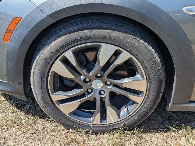 Used 2018 Buick Regal Preferred w/ Sights and Sounds Package AWD/4WD image 9