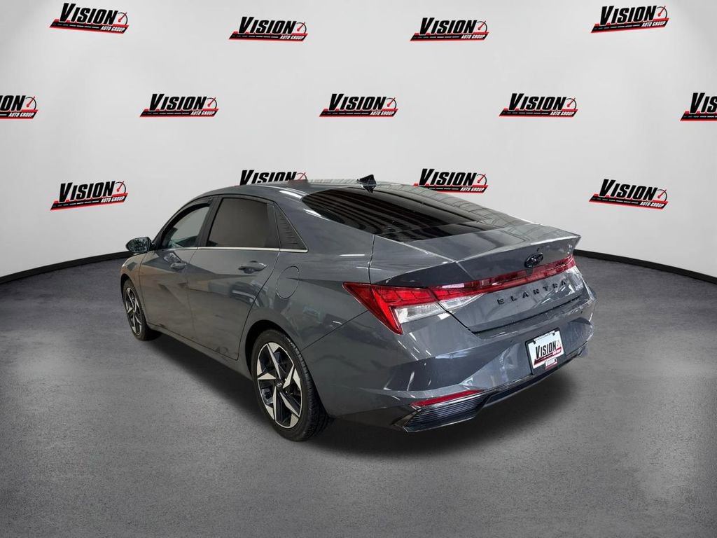 Used 2023 Hyundai Elantra Limited image 7