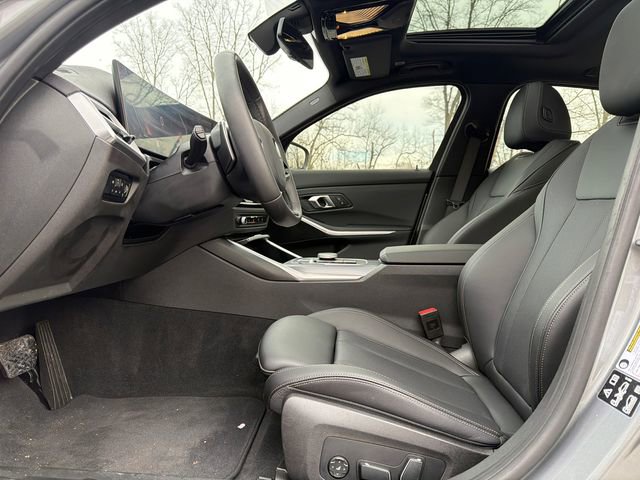 Used 2025 BMW 330i xDrive Sedan w/ Convenience Package image 38