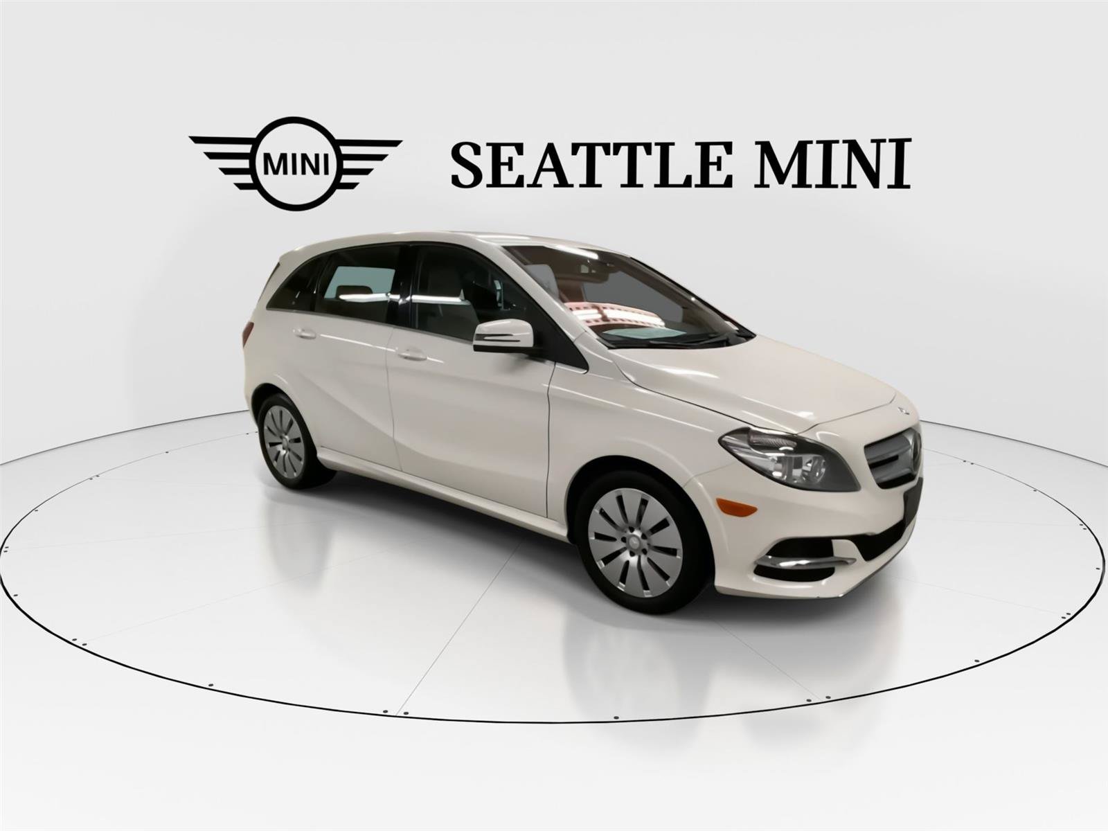 Used 2017 Mercedes-Benz B 250e image 2