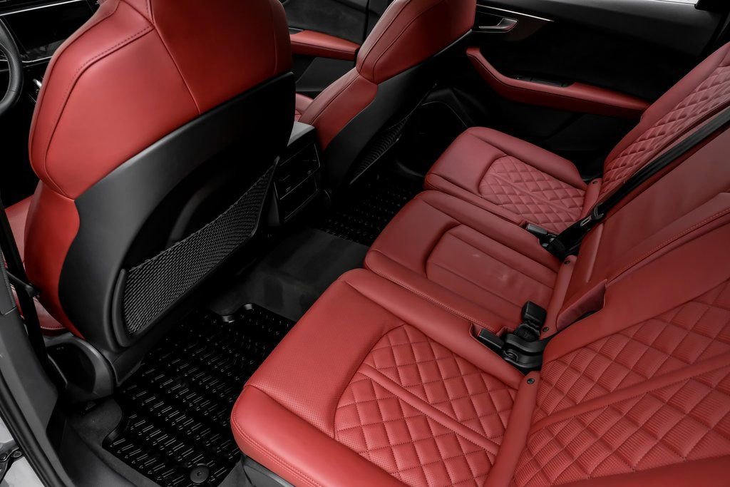 Used 2024 Audi SQ7 Prestige AWD/4WD image 34
