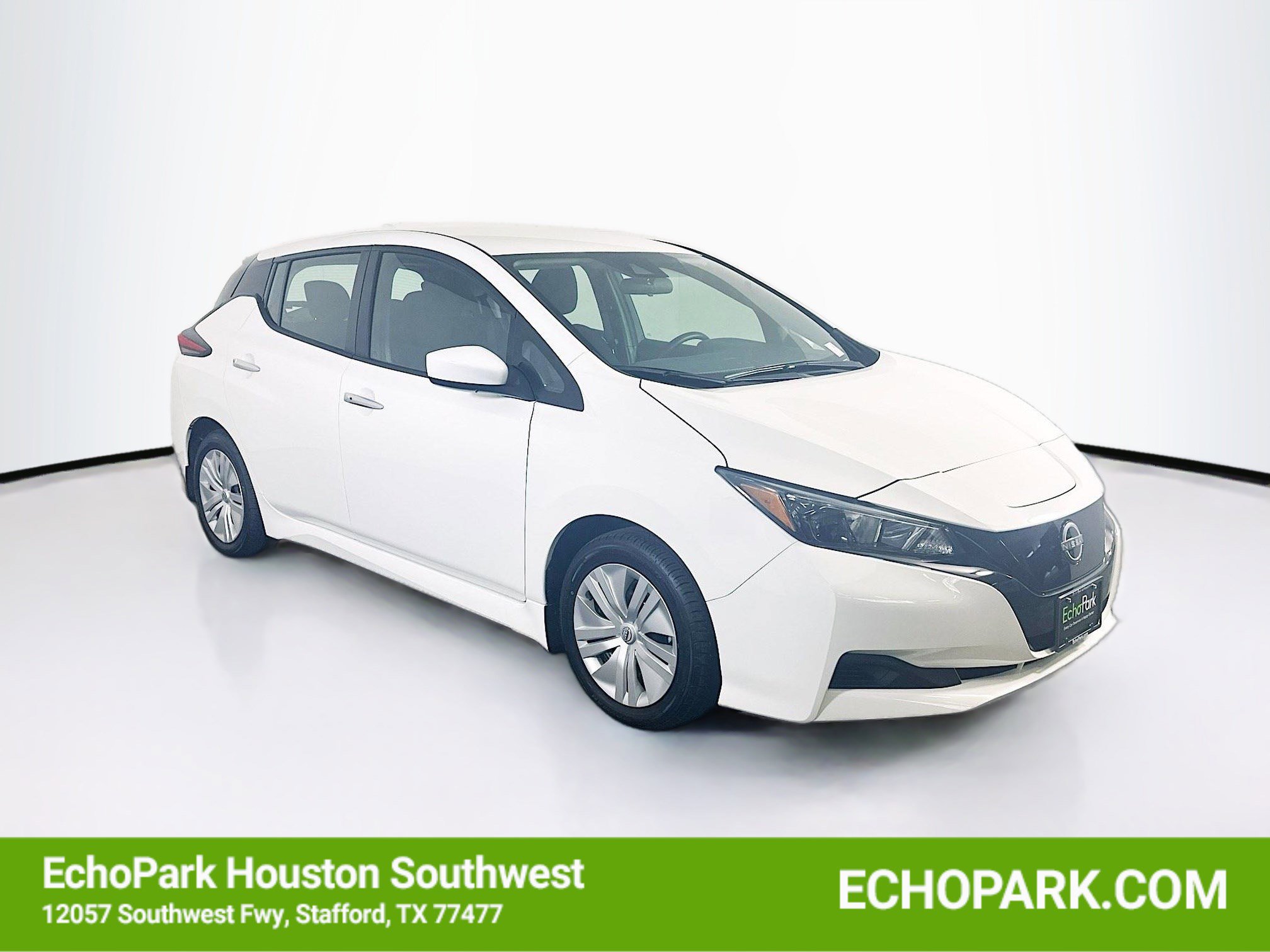 Used 2024 Nissan Leaf S FWD image 1