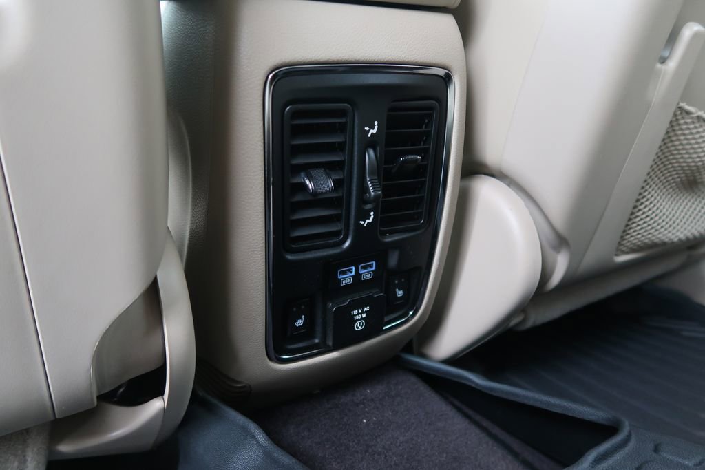 Used 2016 Jeep Grand Cherokee Limited image 30