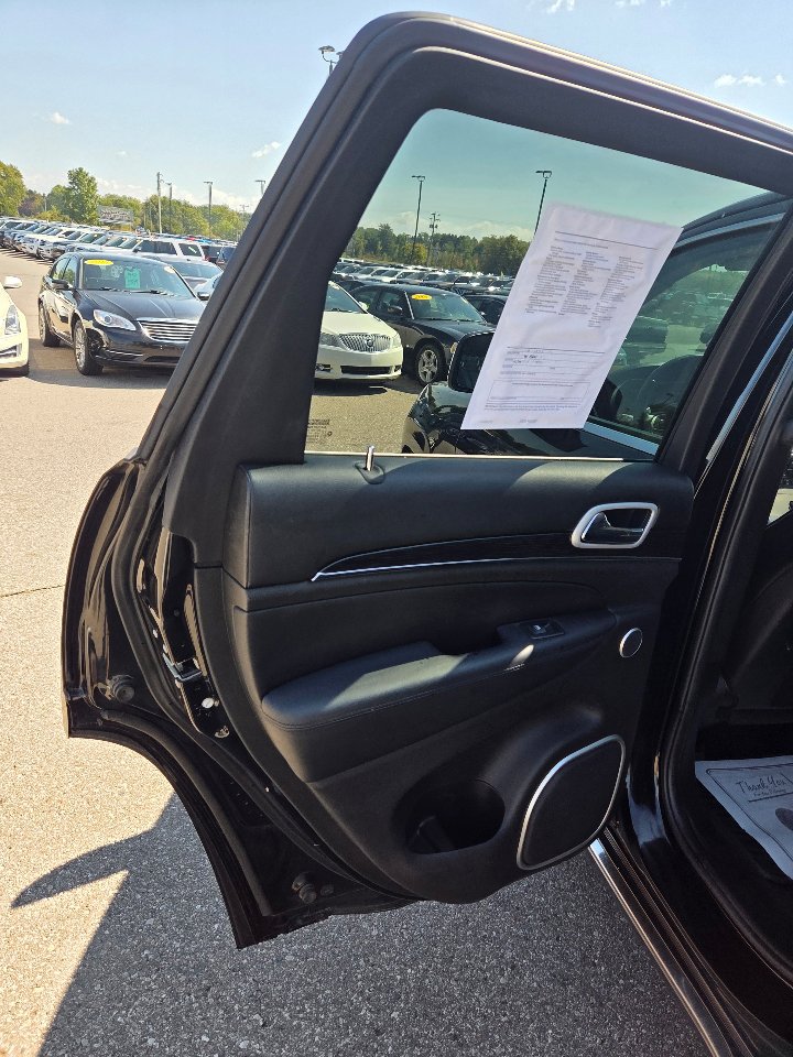 Used 2018 Jeep Grand Cherokee Summit image 12