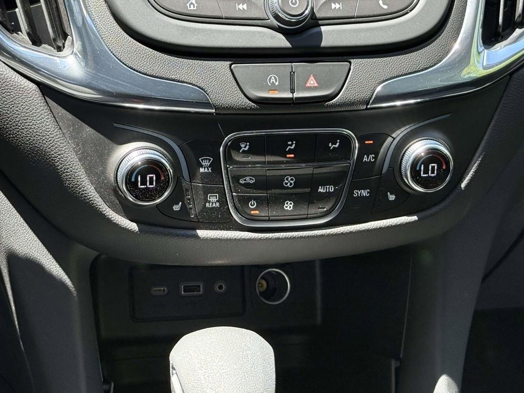 Used 2023 Chevrolet Equinox LT FWD image 17
