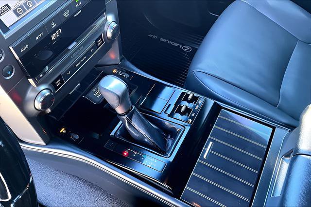 Used 2020 Lexus GX 460 Premium w/ Premium Package image 22
