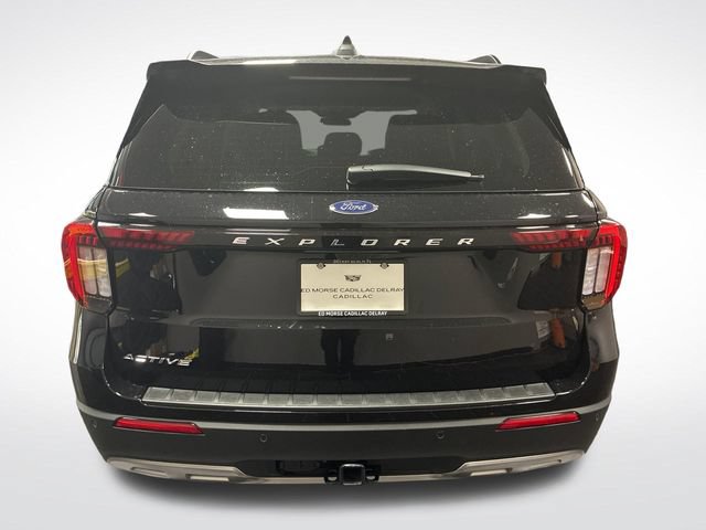 Used 2026 Ford Explorer Active w/ Active Comfort Package RWD image 4
