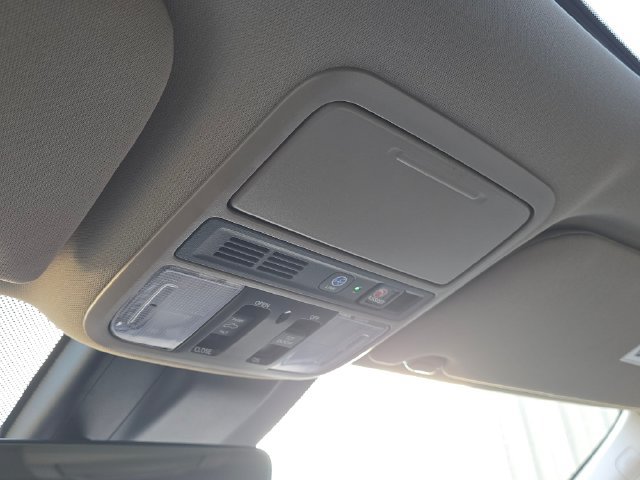 Used 2018 Honda Odyssey Touring image 39