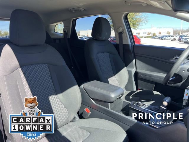 Used 2024 Kia Sportage LX image 32